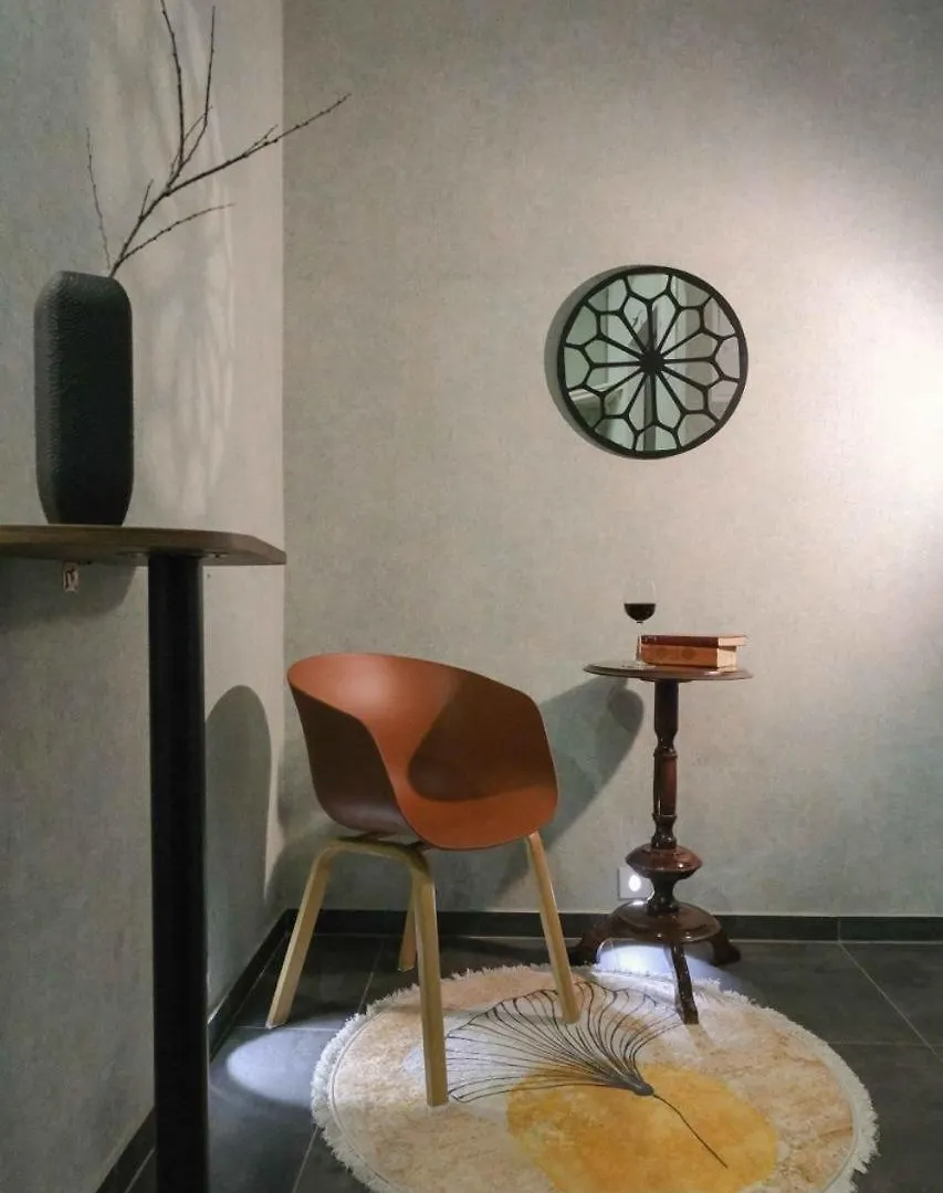 Round Garden Hotel Тбилиси Грузия