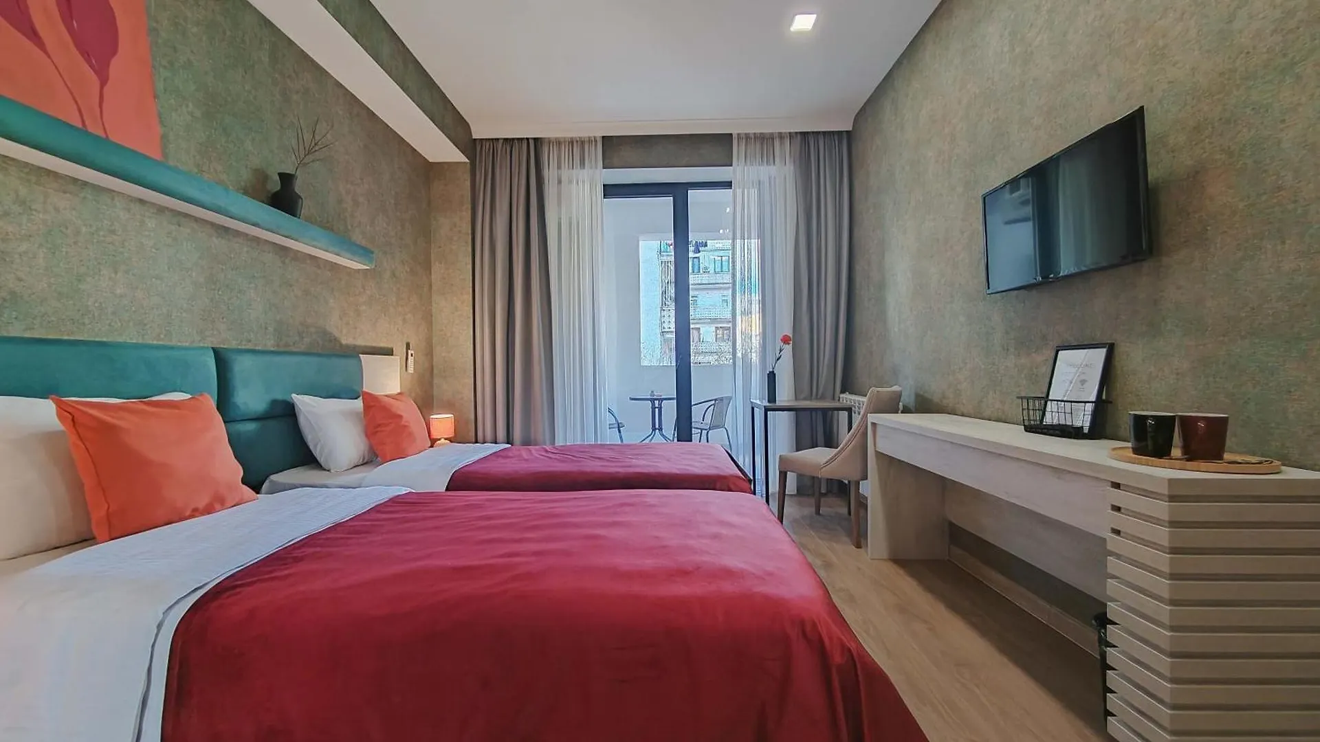 Round Garden Hotel Тбилиси 0*,  Грузия