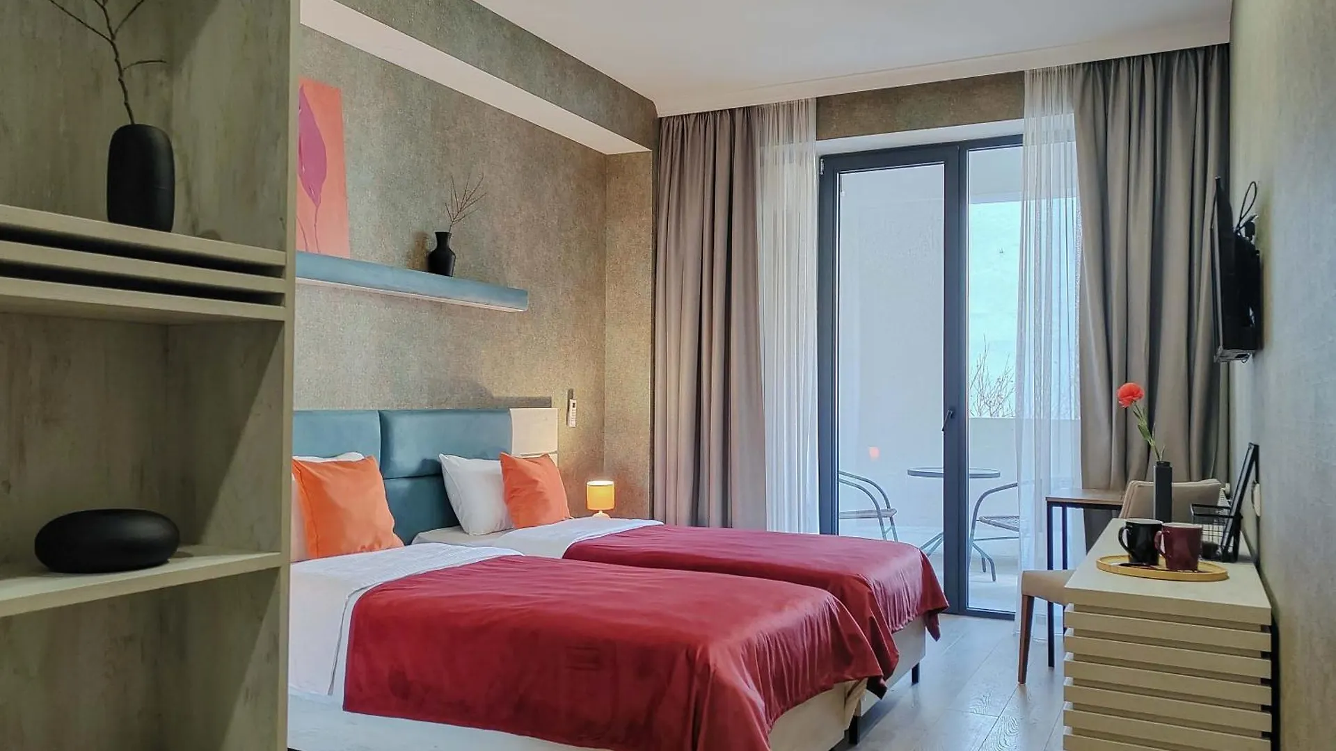 Round Garden Hotel Тбилиси 0*,