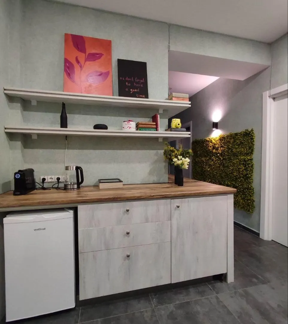 Round Garden Hotel Тбилиси 0*,  Грузия